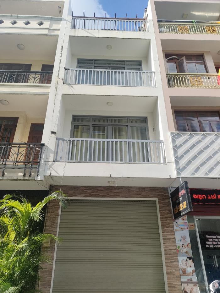 Cho thuê nhà mặt tiền 33 Hoa Lan quận Phú Nhuận