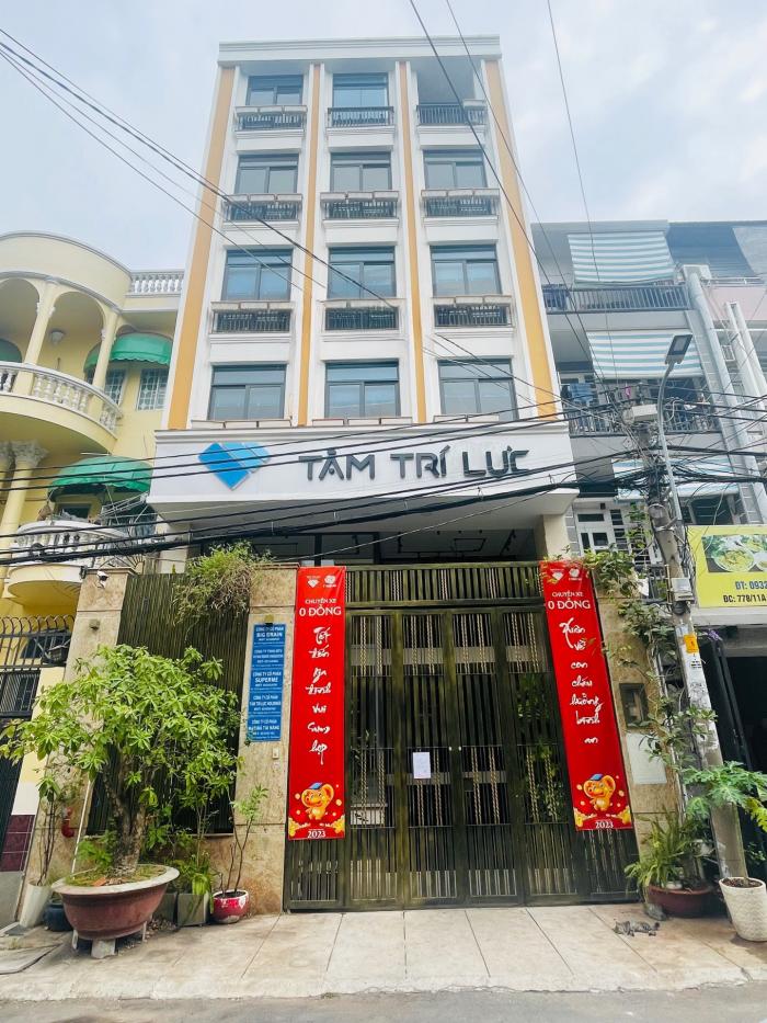 Cho thuê tòa nhà đường Nguyễn Kiệm quận Phú Nhuận
