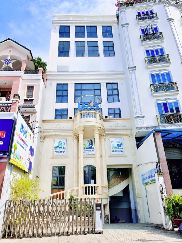 Cho thuê tòa nhà đường Nguyễn Phúc Nguyên