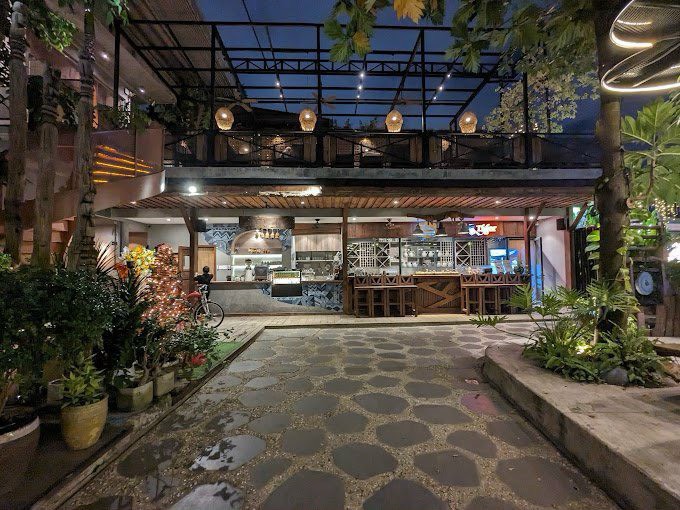 Cho thuê biệt thự mặt tiền đường Xuân Thủy Thảo Điền quận 2