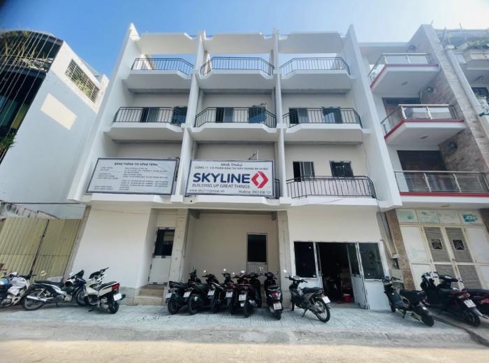 Cho thuê nhà mặt tiền 11-13-15 Hoa Lan