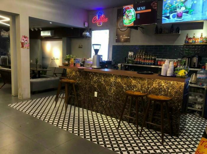 Cho thuê nhà mặt tiền đường Trần Cao Vân (gần Hồ Con Rùa)