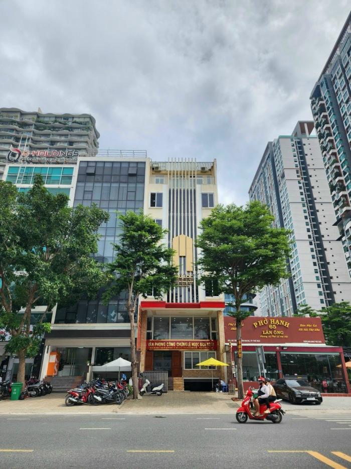 Bán tòa nhà góc đường Trương Văn Bang đối diện UBND TP. Thủ Đức