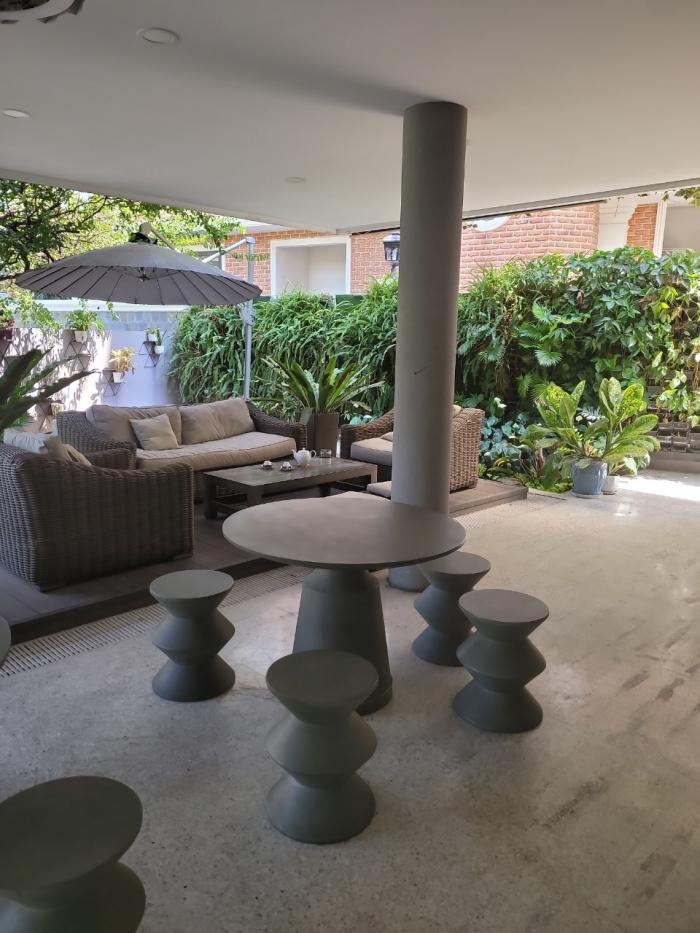 Cho thuê nhà mặt tiền đường Nguyễn Văn Hưởng Thảo Điền