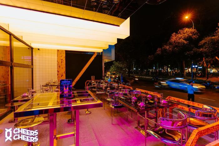 Cho thuê nhà mặt tiền đường Lê Lai Quận 1