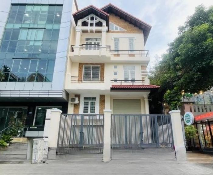 Cho thuê nhà mặt tiền 155 Hoa Lan