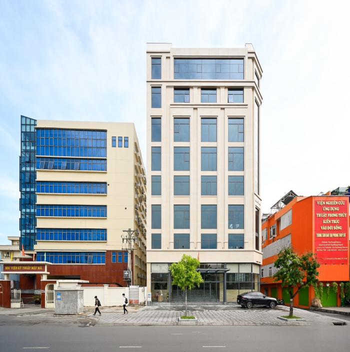 Cho thuê nhà 2 mặt tiền Cộng Hòa , Phường 04, Quận Tân Bình, TPHCM.