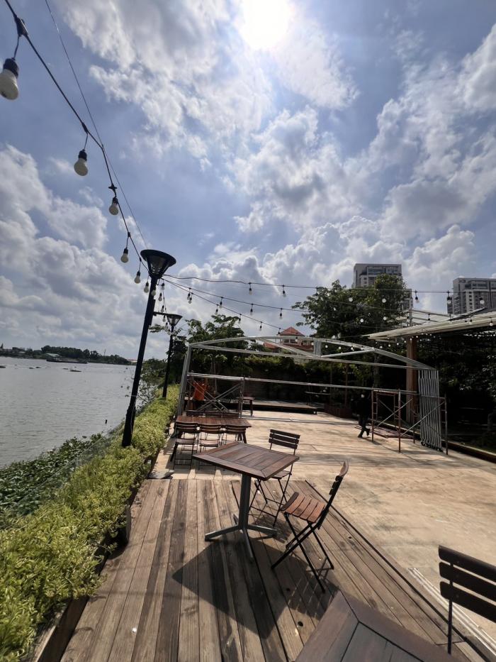 Cho thuê đất trống 2 mặt tiền sông Sài Gòn Nguyễn Van Hưởng - Thảo Điền Quận 2