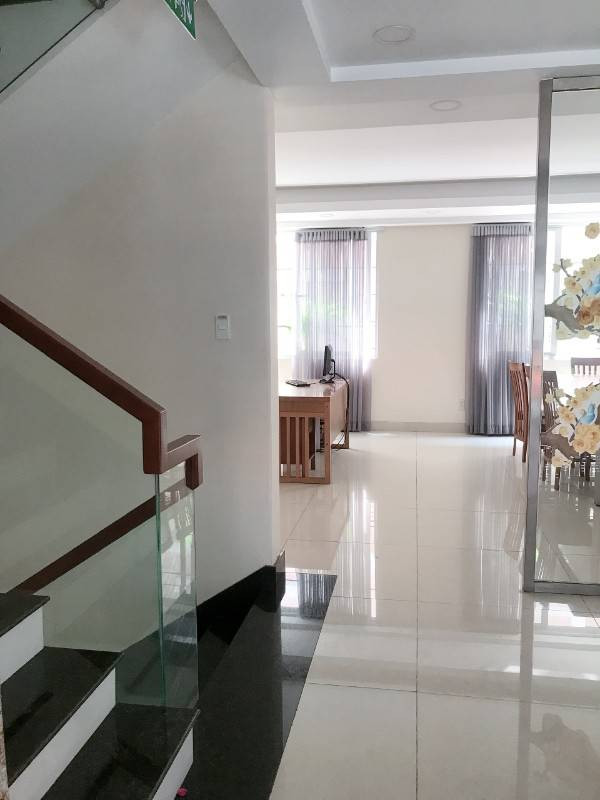 Cho thuê nhà 2 mặt tiền đường Lê Sao quận Tân Phú