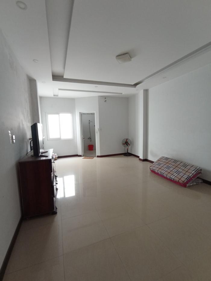 Cho thuê nhà mặt tiền đường Phạm Ngọc Thảo quận Tân Phú