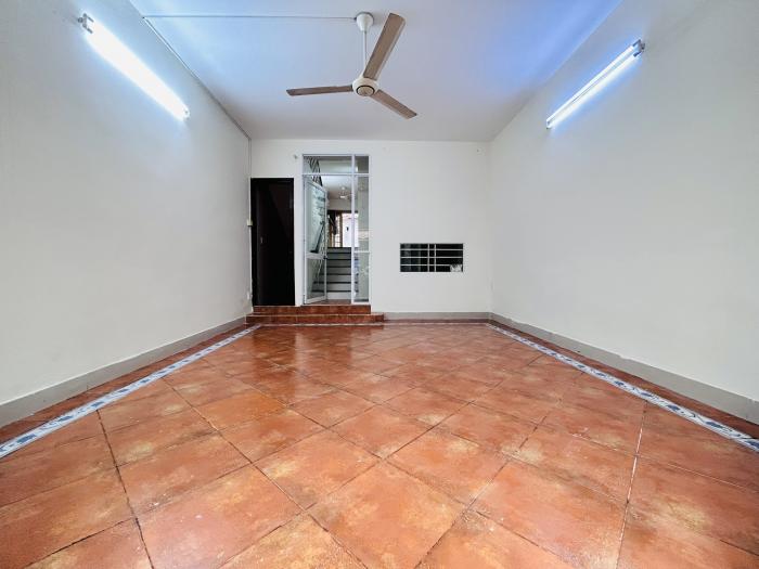 Bán nhà hẻm số 2 Hồng Hà quận Tân Bình đi bộ ra Sân Bay chỉ mất 2 phút