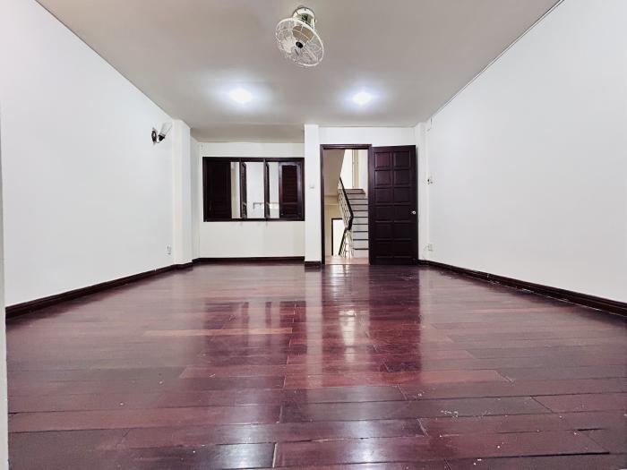 Bán nhà hẻm số 2 Hồng Hà quận Tân Bình đi bộ ra Sân Bay chỉ mất 2 phút