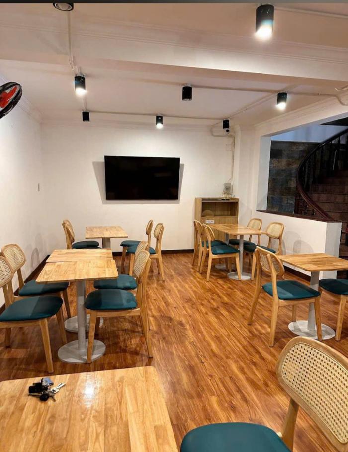 Cho thuê nhà góc 2 mặt tiền đường Hoa Bằng quận Tân Phú