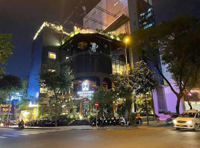 Cho thuê nhà góc 2 mặt tiền đường Nam Kỳ Khởi Nghĩa (ngay Phố đi bộ Nguyễn Huệ)