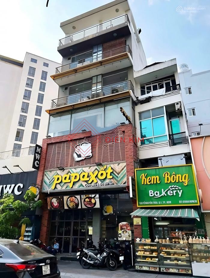 Cho thuê nhà đường Nguyễn Trãi Quận 1