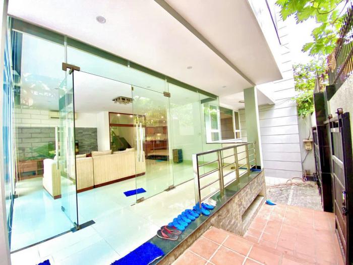 Cho thuê biệt thự đường Nguyễn Văn Hưởng quận 2