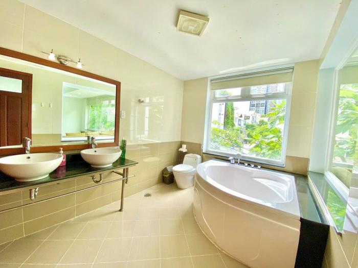 Cho thuê biệt thự đường Nguyễn Văn Hưởng quận 2