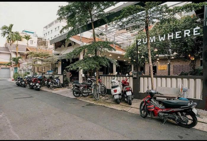 Cho thuê biệt thự sân vườn đường Nguyễn Thành Ý quận 1