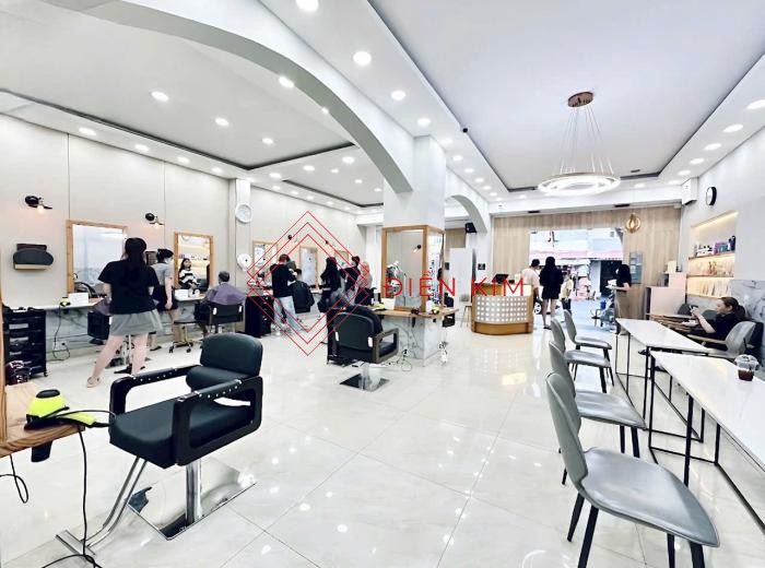 Cho thuê nhà mặt tiền đường YersinQuận 1