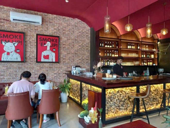 Cho thuê nhà góc 2 mặt tiền đường Nguyễn Văn Hưởng Thảo Điền Quận 2