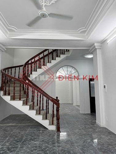 Cho thuê nhà mặt tiền đường Nguyễn Bá Tuyển