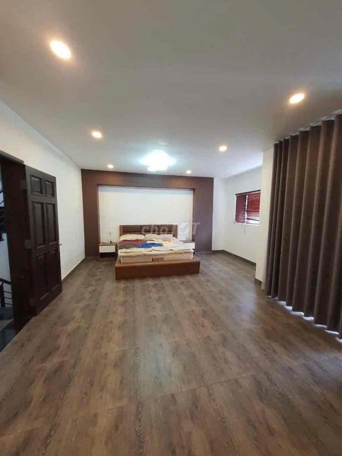 Cho thuê nhà đường Lê Trọng Tấn