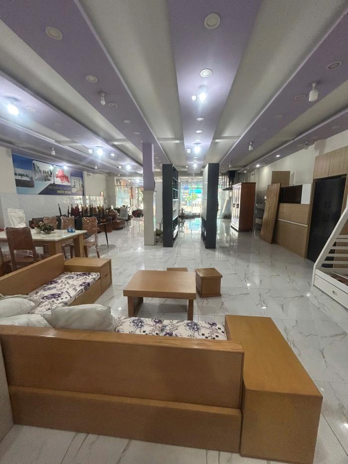 Cho thuê nhà mặt tiền đường Lê Trọng Tấn