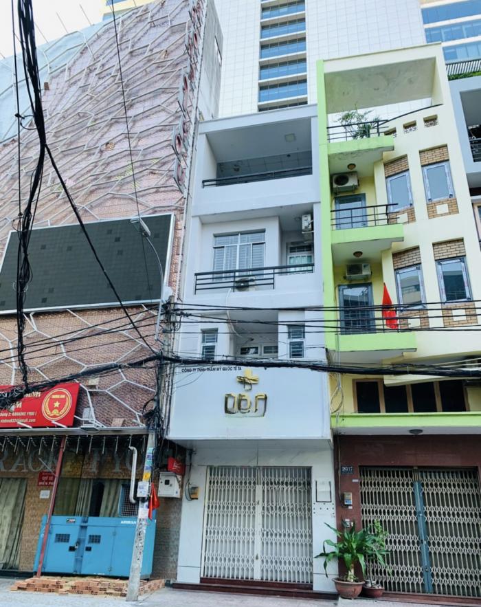Cho thuê nhà đường CMT8 quận 10