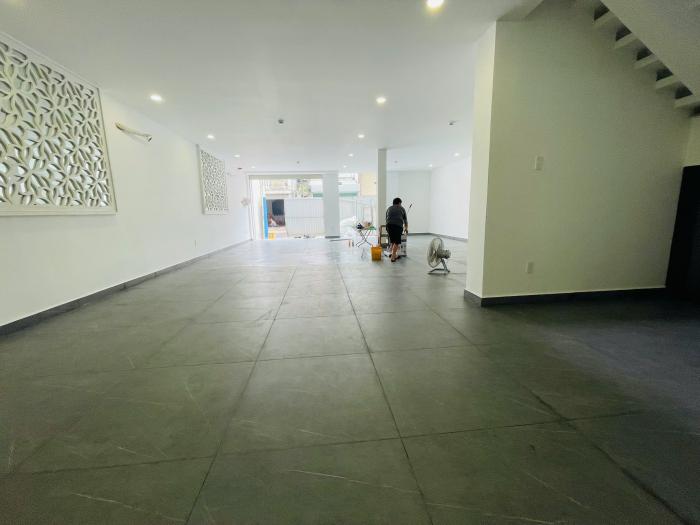 Cho thuê nhà mặt tiền đường Mai Thị Lựu