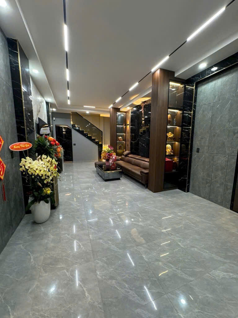 Bán nhà đường Lạc Long Quân quận Tân Bình