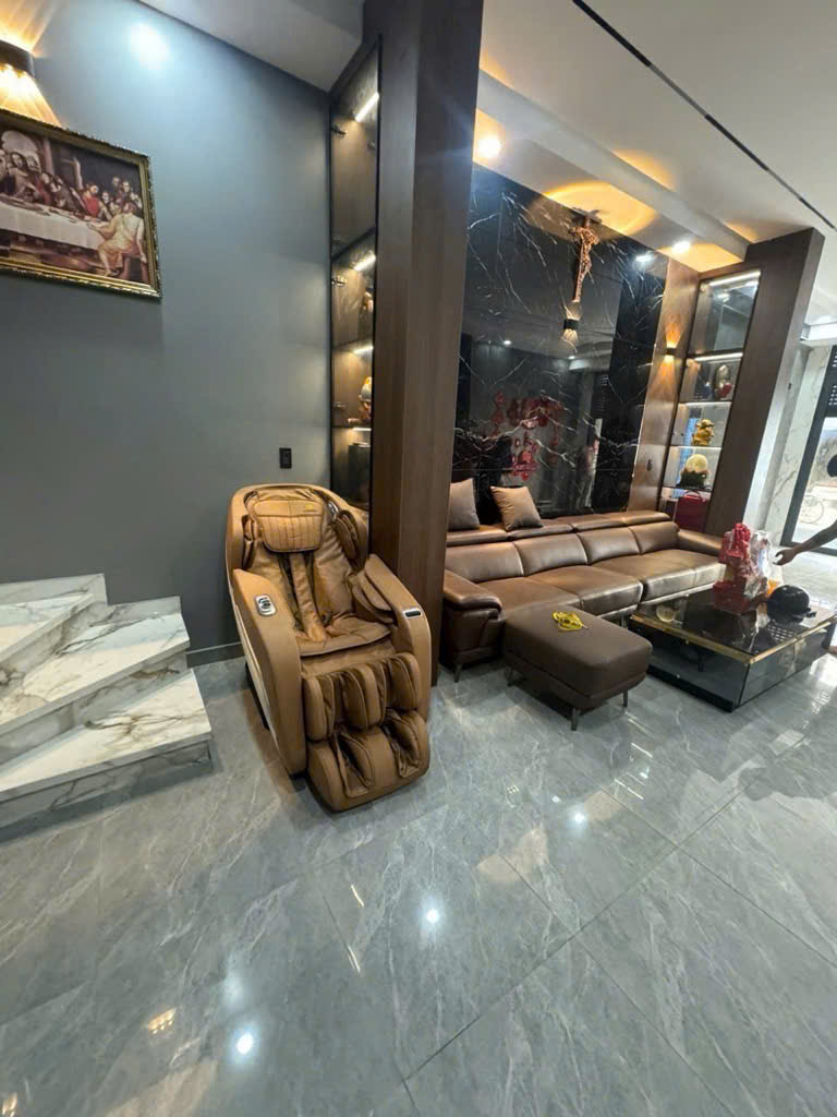 Bán nhà đường Lạc Long Quân quận Tân Bình