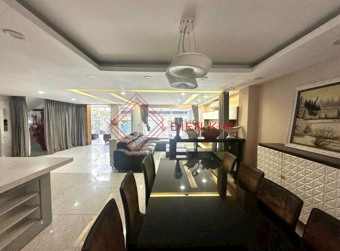 Cho thuê nhà đường Cách Mạng Tháng 8 quận Tân Bình