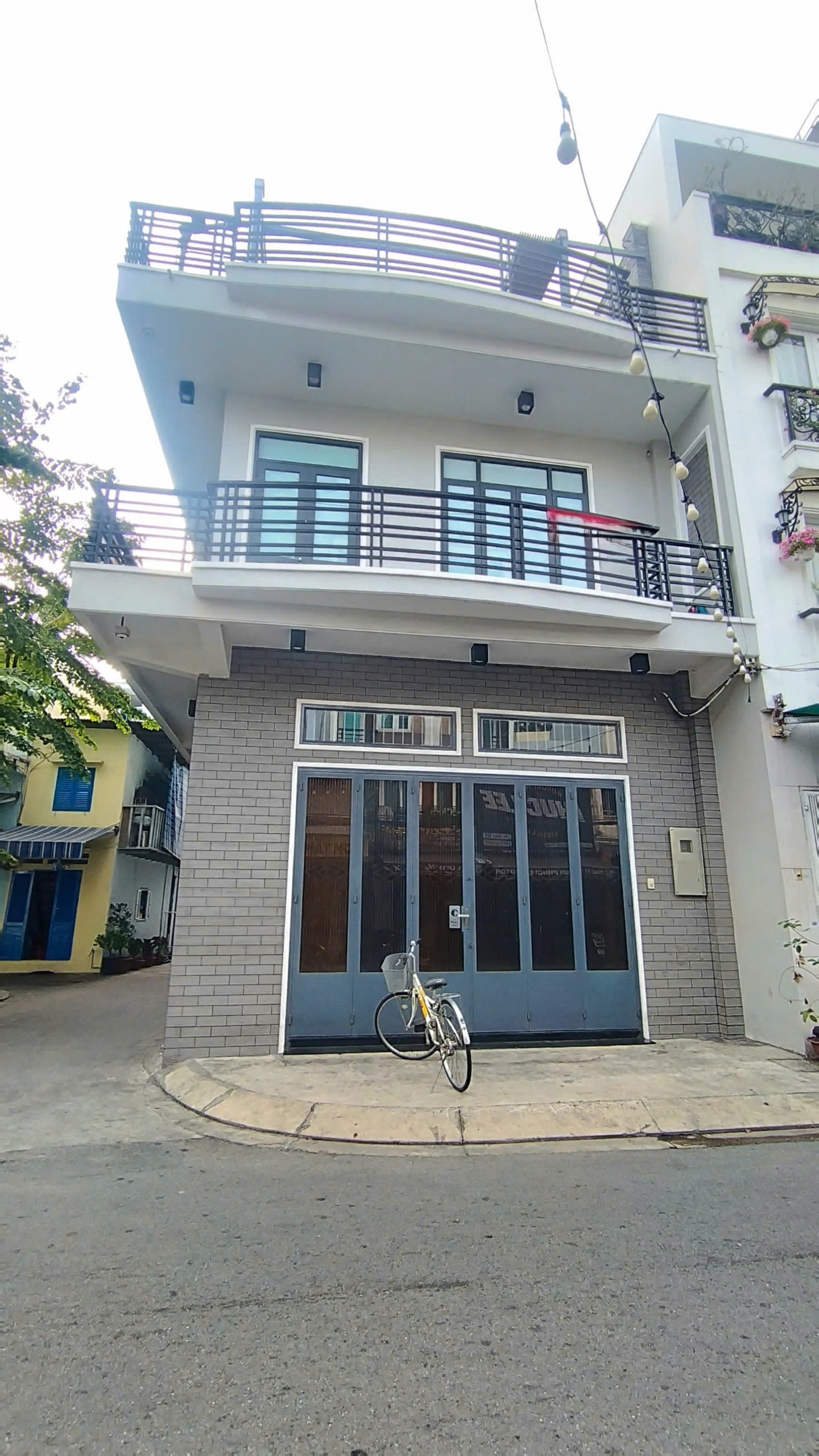 Cho thuê nhà đường Hòa Hưng Quận 10