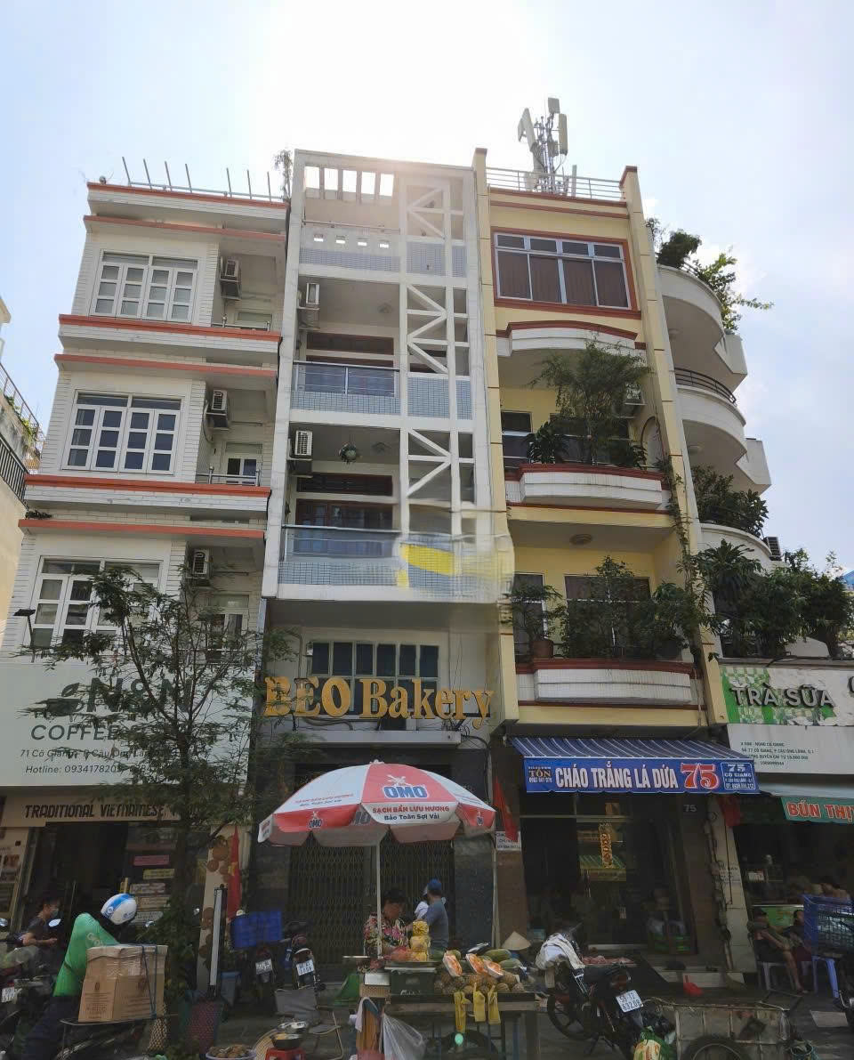 Cho thuê nhà mặt tiền đường Cô Giang Quận 1