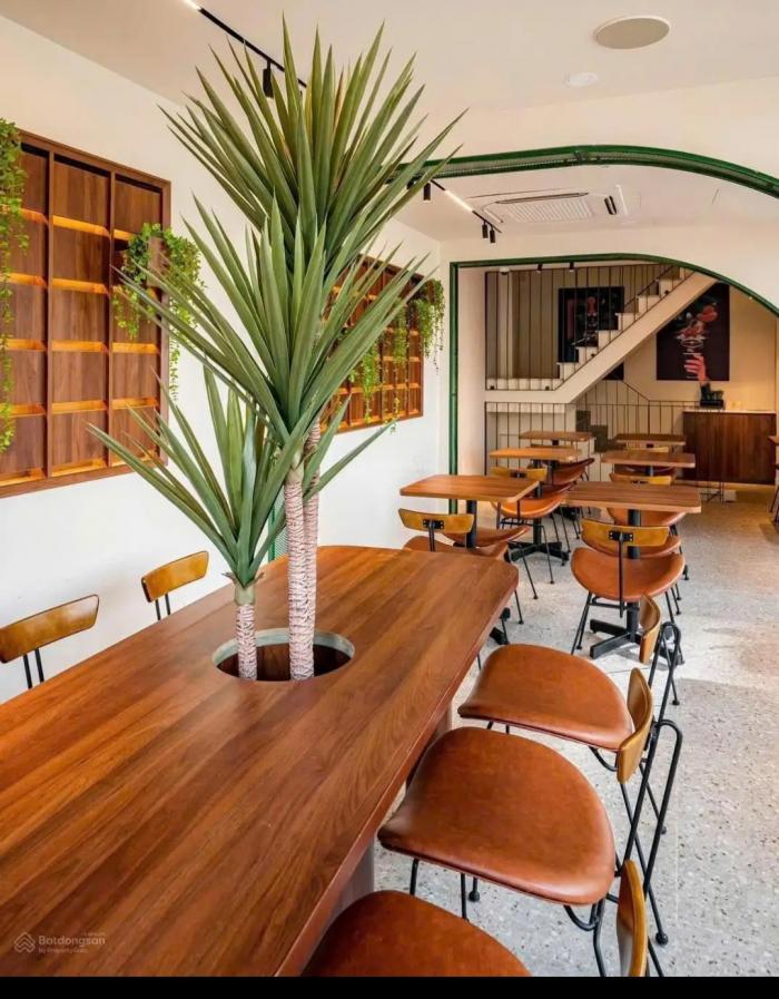 Cho thuê nhà mặt tiền đường Cộng Hòa quận Tân Bình