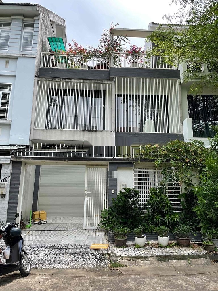 Cho thuê nhà mặt tiền đường đường số 5 An Phú Quận 2