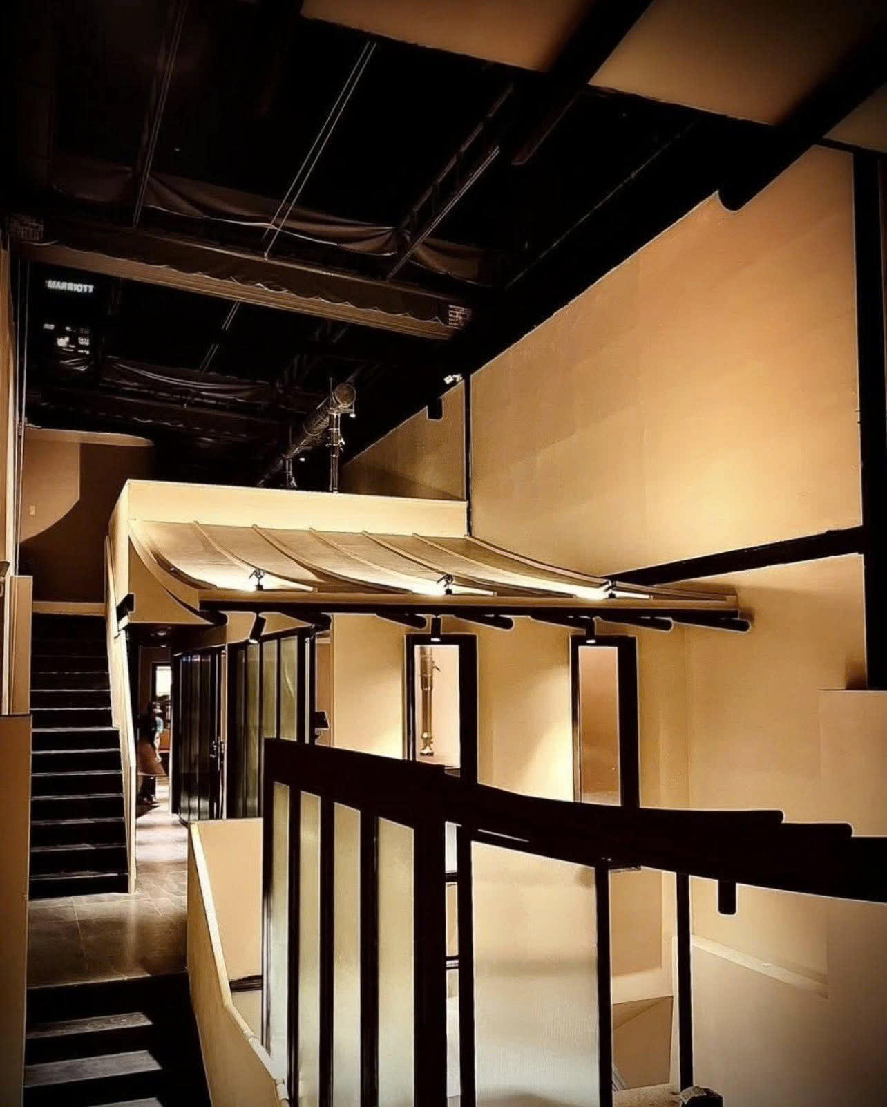 Cho thuê nhà mặt tiền đường Lý Tự Trọng Quận 1