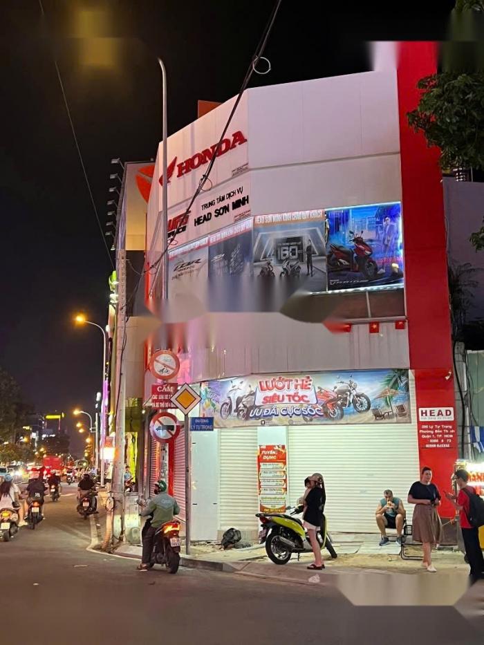 Cho thuê nhà mặt tiền đường Lý Tự Trọng Quận 1