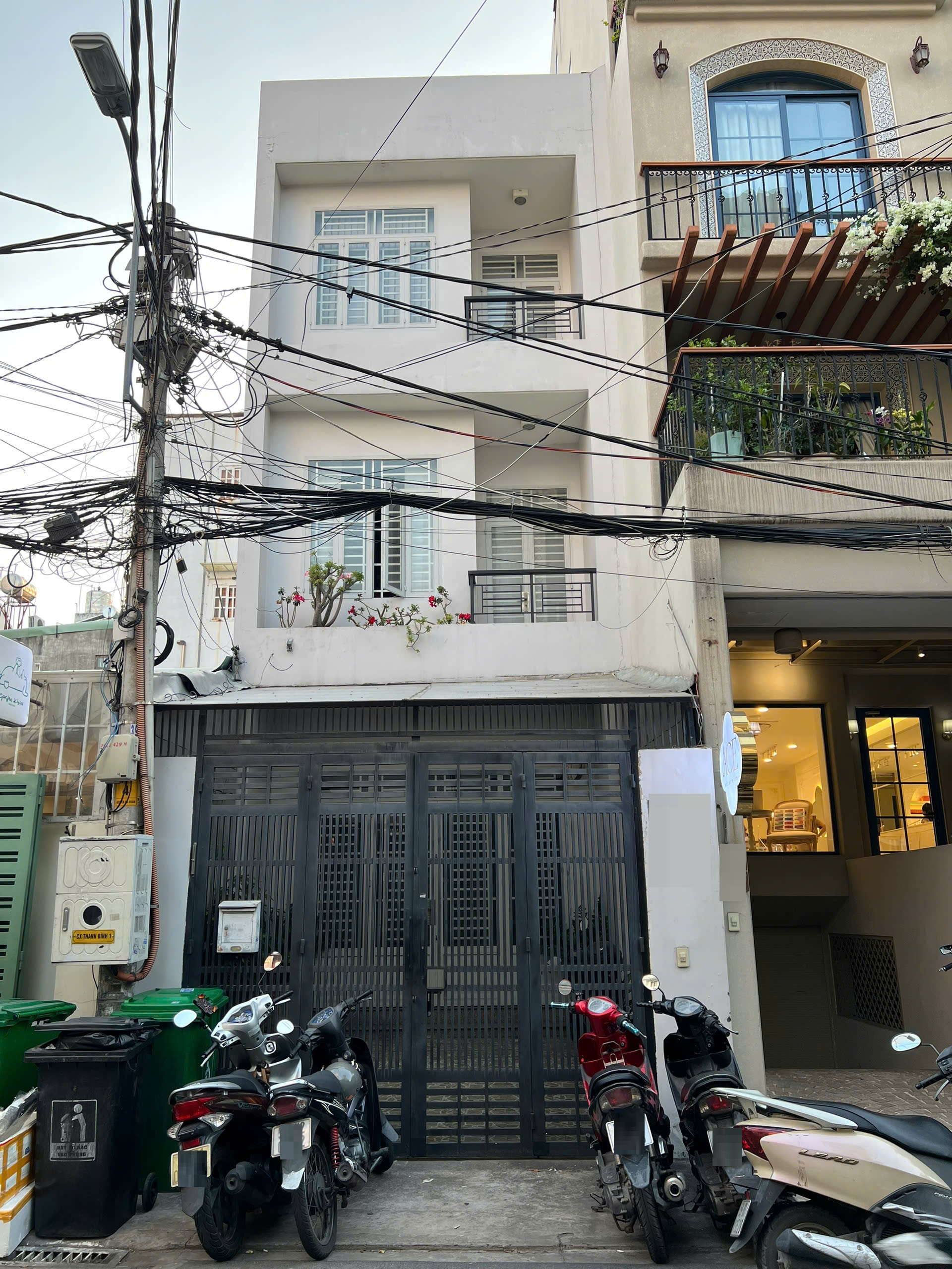 Cho thuê nhà mặt tiền đường Nguyễn Bá Huân P. Thảo Điền Quận 2