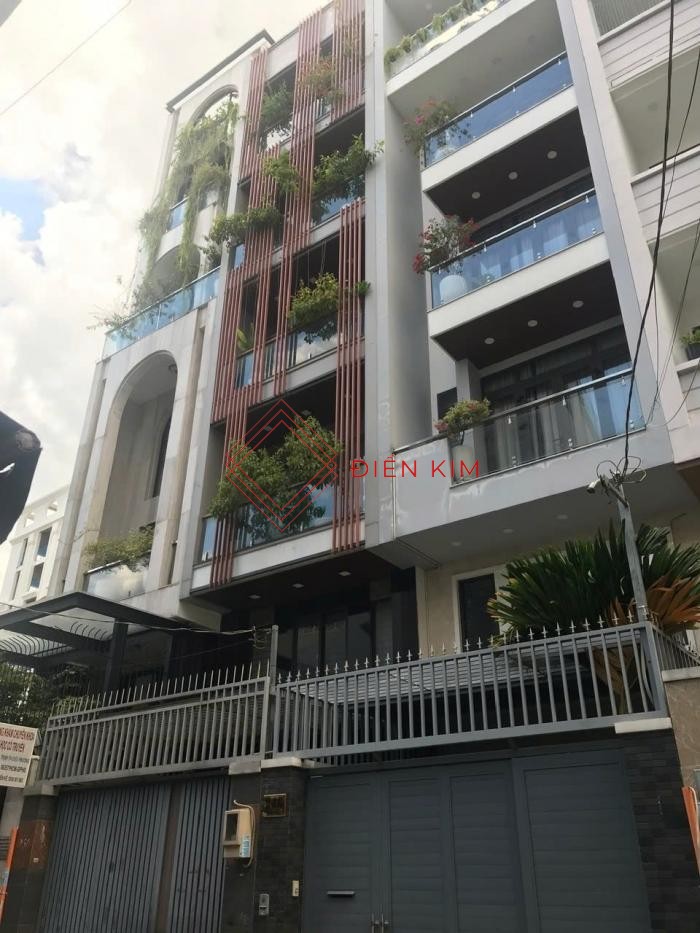 Cho thuê nhà mặt tiền đường Nguyễn Đình Chính quận Phú Nhuận