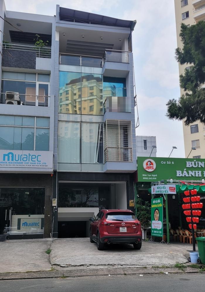 Cho thuê nhà mặt tiền đường Nguyễn Quý Đức P. Thảo Điền Quận 2