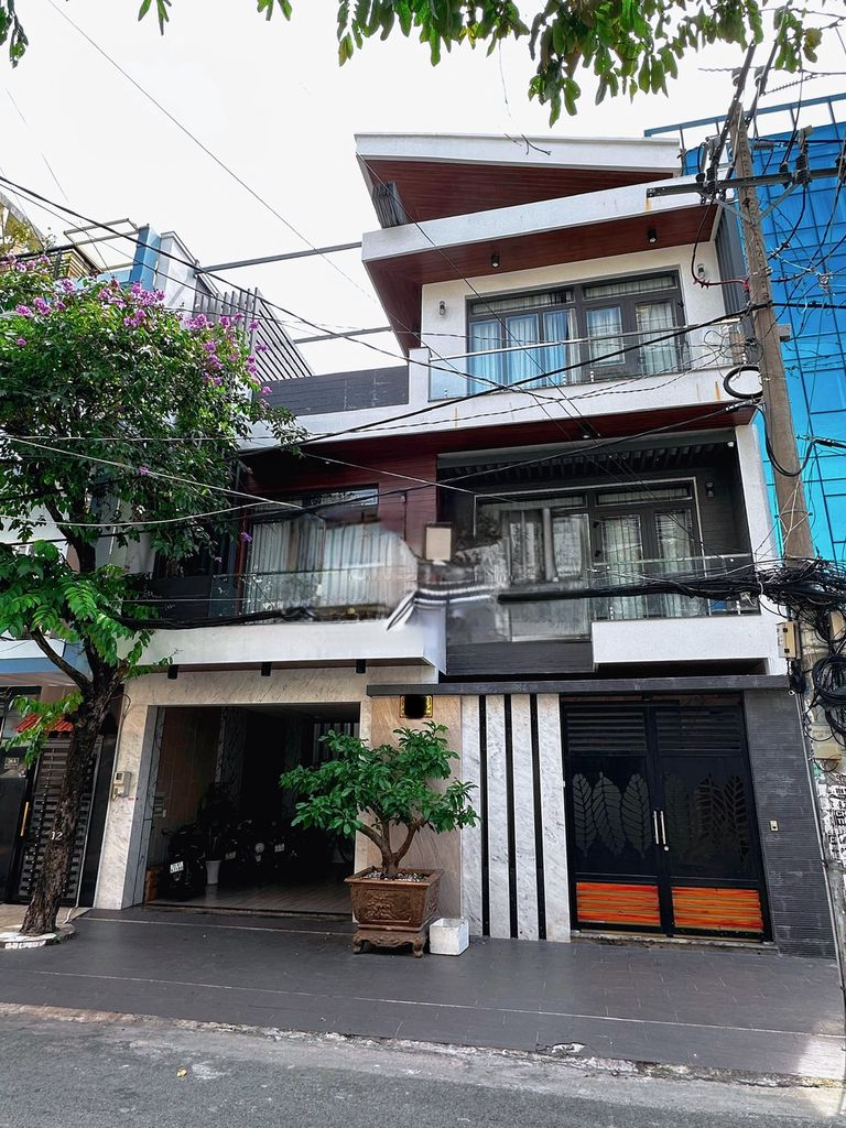 Cho thuê nhà mặt tiền đường Nguyễn Thái Học quận Tân Phú