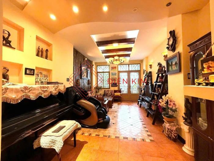 Cho thuê nhà mặt tiền đường Nguyễn Trọng Tuyển Tân Bình