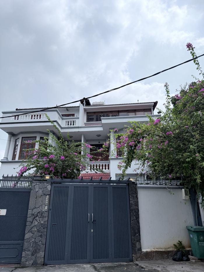 Cho thuê nhà mặt tiền đường Nguyễn Ư Dĩ Thảo Điền Quận 2