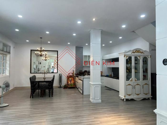 Cho thuê nhà mặt tiền đường Nguyễn Văn Hưởng Thảo Điền quận 2