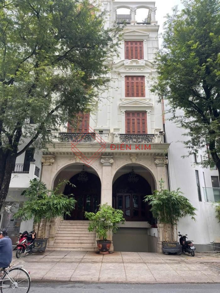 Cho thuê nhà mặt tiền đường Nguyễn Văn Thủ, cho thuê nhà chính chủ quận 1