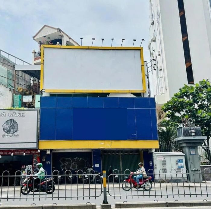 Cho thuê nhà mặt tiền đường Phan Đăng Lưu quận Phú Nhuận