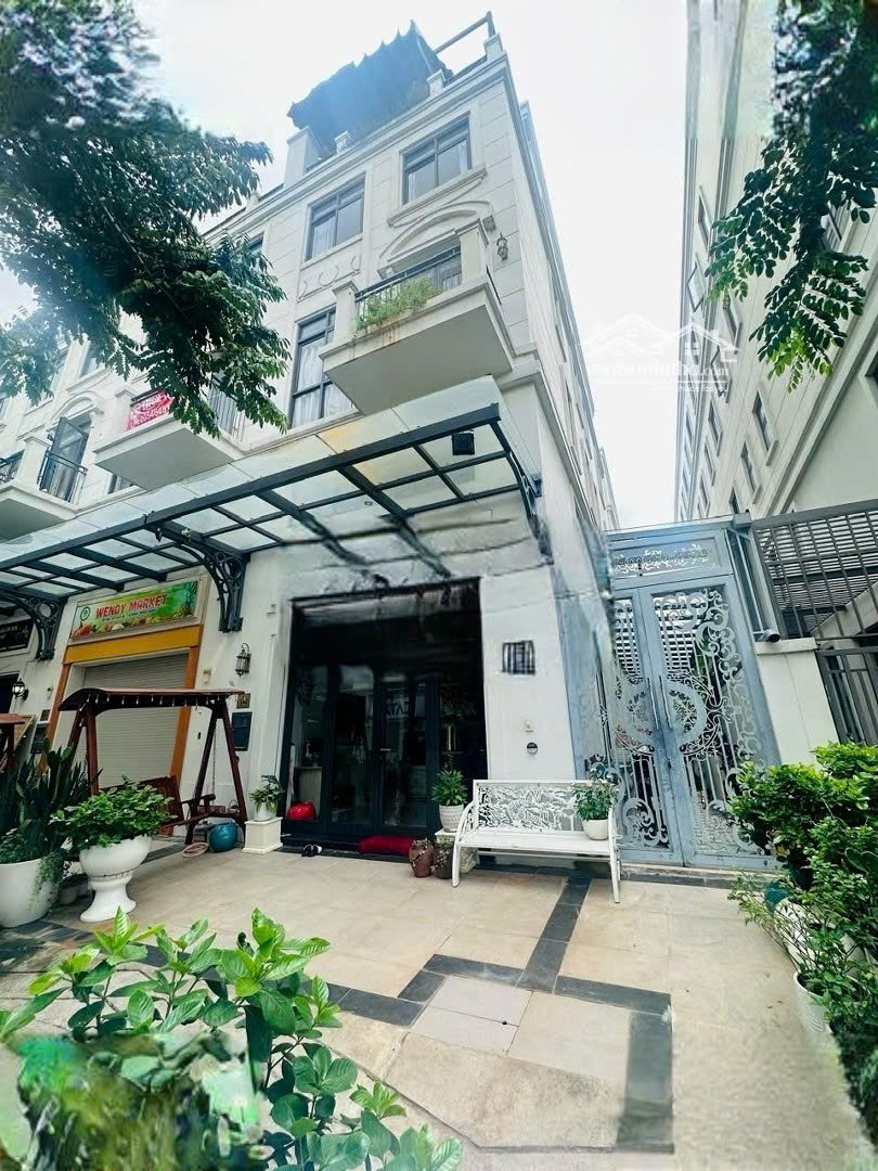 Cho thuê nhà mặt tiền đường số 5 Khu đô thị Lakeview City Song Hành quận 2