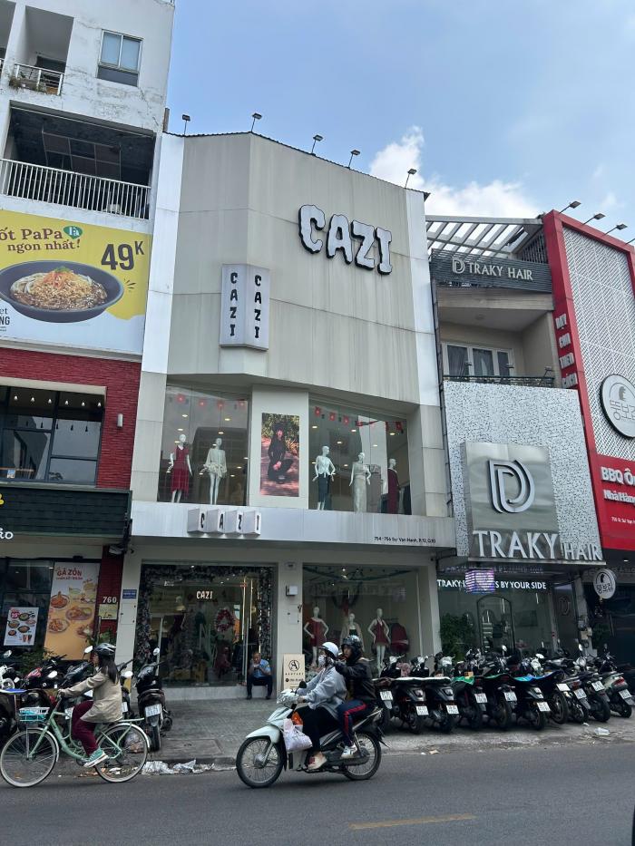 Cho thuê nhà mặt tiền đường Sư Vạn Hạnh Quận 10