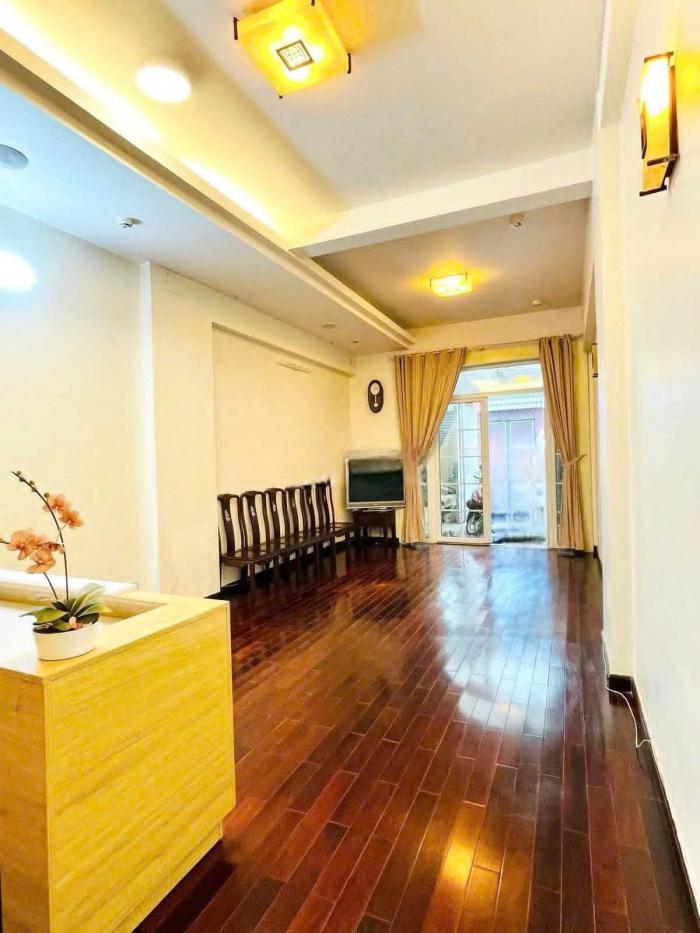 Cho thuê nhà mặt tiền đường Tân Canh Quận Tân Bình